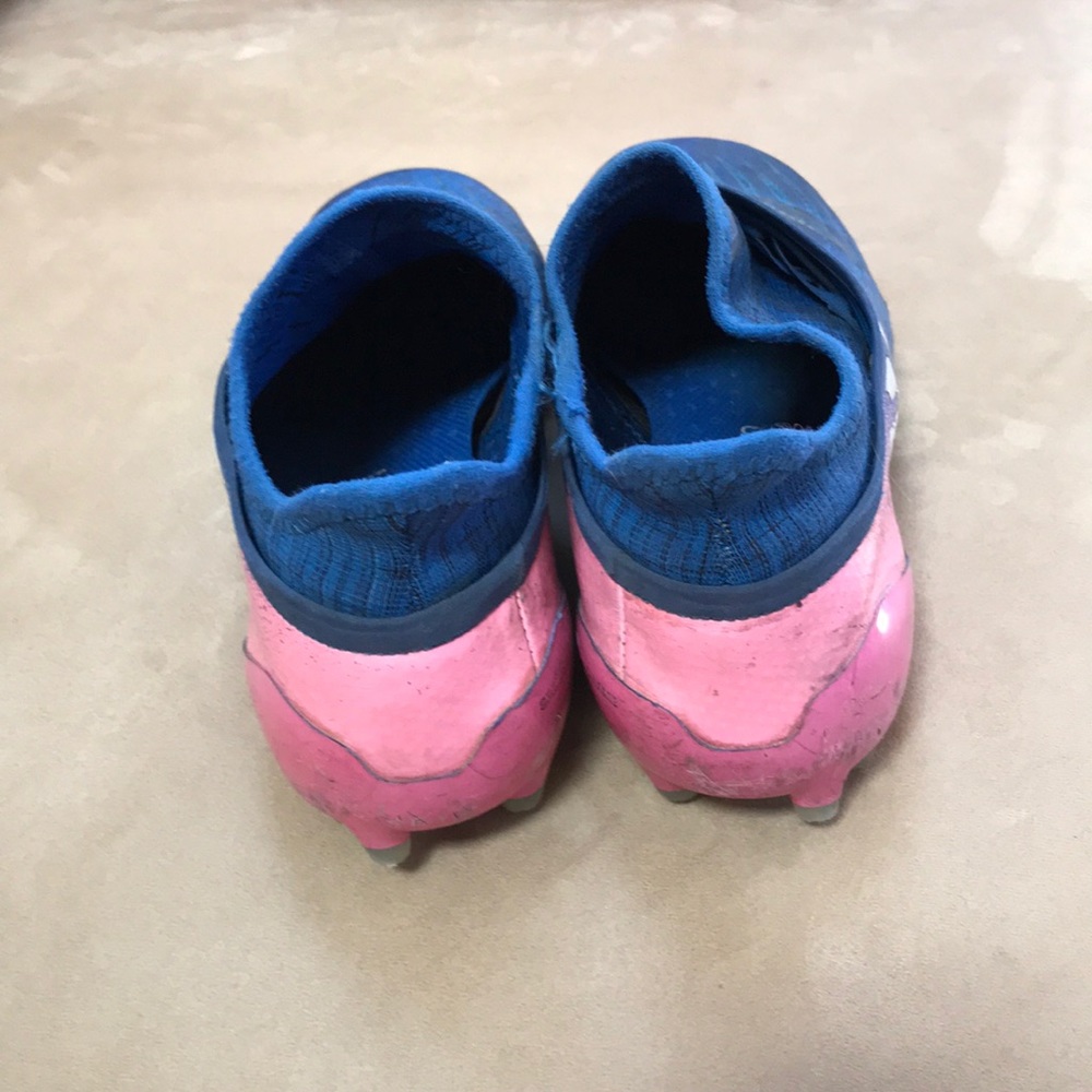 Cleats - Picture 3 of 8